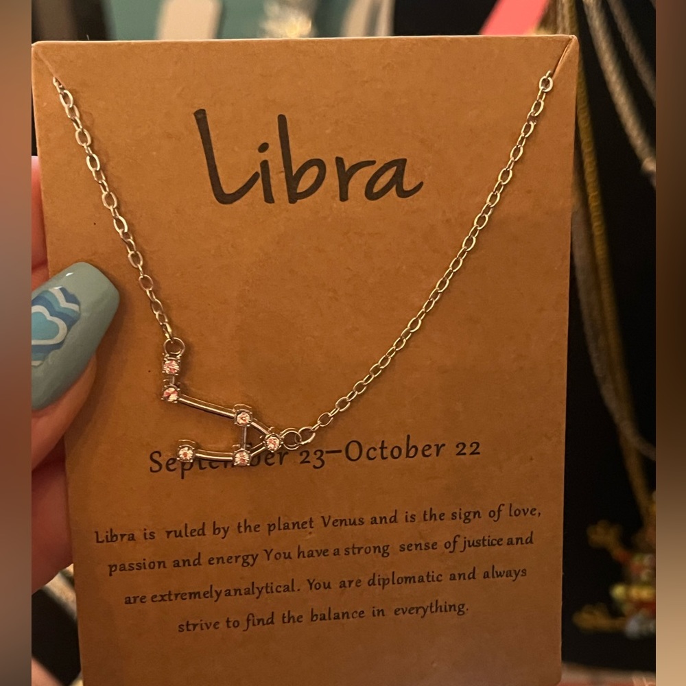 Libra ♎️ necklace BN - Picture 3 of 4